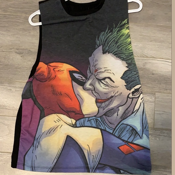 DC comics tank top small - Picture 1 of 1